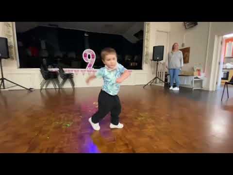 3 yr old dancing to Ren Murderer