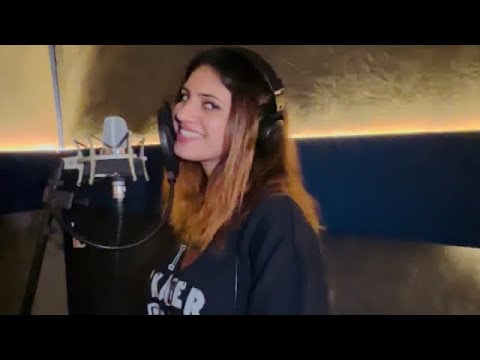 Meetkaur || Akhiyan ch tu vasda || live || Studio || punjabi folk