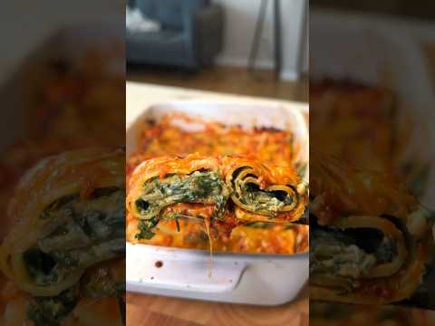 Lasagna Rolls with cheesy Spinach Filling - Easy and delicious