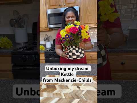 Mackenzie-Childs Tea Kettle unboxing #mackenziechildsdecor #unboxingvideos #teakettle