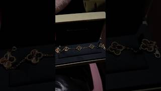 Finally picking up my Van cleef & Arpels Alhambra Guilloche 5 Motif Bracelet!!