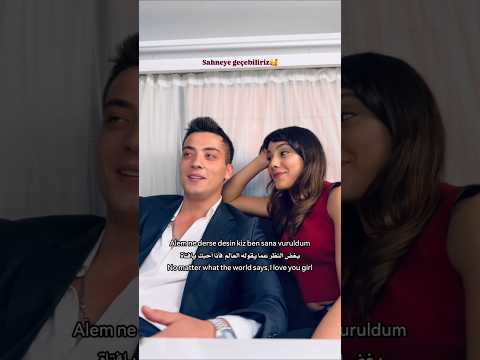 غناء أتاكان أوزكايا لـ ديلين دوغار مترجم خلف كواليس مسلسل المدينة البعيدة Atakan Özkaya&Dilîn Döğer