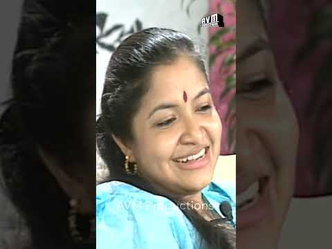 Chitra sings the song she sang during her first audition