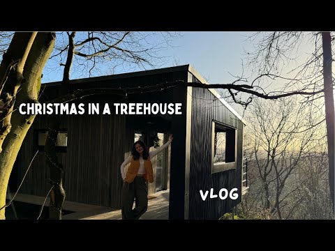 christmas in a treehouse.