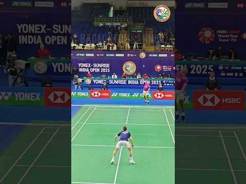 Reverse slice 🔥🤌🏻🤯🤯 #trendingshorts #badmintonrally #badminton #yonexsunriseindiaopen2025