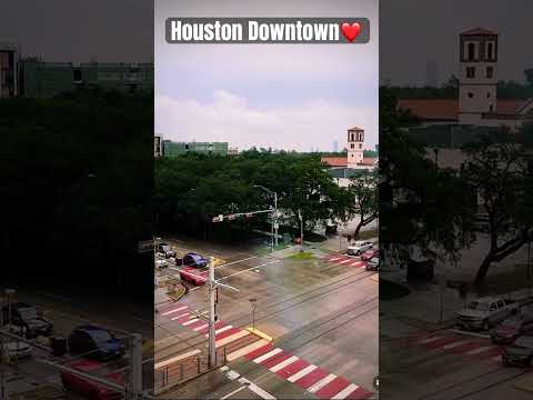 Rainy day in Houston Downtown! #texas #automobile #houstondowntown #downtown #winterdrive