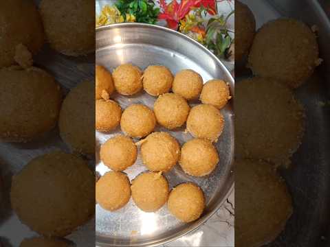 दानेदार बेसन के लड्डू | besan ke laddu#shots#besanladdo #besanladoo #ladoorecipe #laddurecipe #ladoo