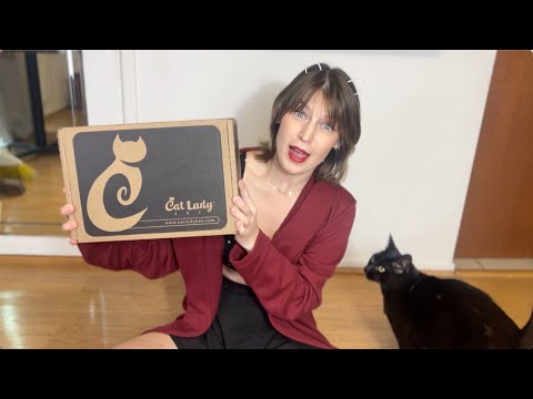 OCTOBER 2024 CAT LADY BOX 🐈‍⬛ What’s Inside???