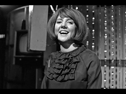 MUSIC OF THE SIXTIES & EARLY SEVENTIES "The Girl Singers" (39) Petula Clark,Lulu,Sandie Shaw,etc