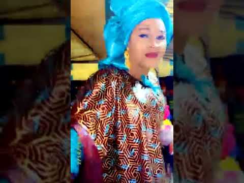 SAFI DIABATÉ CHANTE POUR DJESSOU DIABATÉ