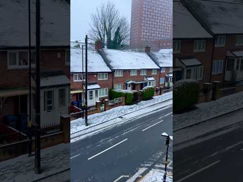 First Snow in 2025 | ☃️❄️ Birmingham UK