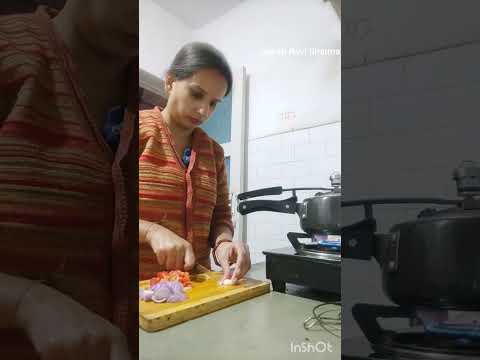 ठंड में गरम दाल और रोटी का स्वाद ही अलग है#viral #vlog #youtuberchannel #mixdalrecipe #food #foodlov