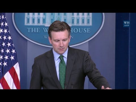 12/12/16: White House Press Briefing