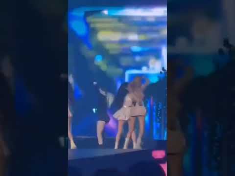 BLACKPINK - Whistle New DANCE SEOUL WORLD TOUR