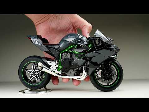 Unboxing of Kawasaki Ninja H2R 1:9 Scale Diecast Motorcycle