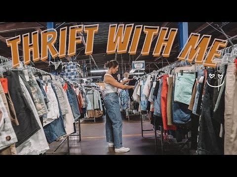 THRIFT WITH ME at the largest thrift store in LA! + Thrift Haul