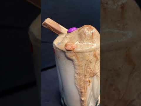 Kitkat Shake in Just 2 Minutes | Kitkat Milkshake | the crazyfoodmile | #shorts |