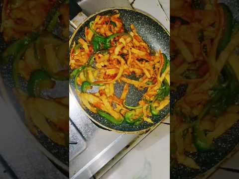 Leftover Roti Noodle  #shorts #leftoverrotirecipe  https://youtu.be/mftiyjFU4JQ?si=LT13n7H4B3qeS2p2