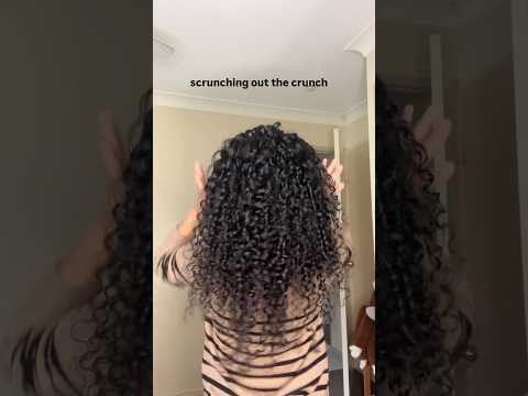 Scrunching the crunch #voluminoushair #bighairdontcare #curlyhaircare #curlyhaircare #curly #curls