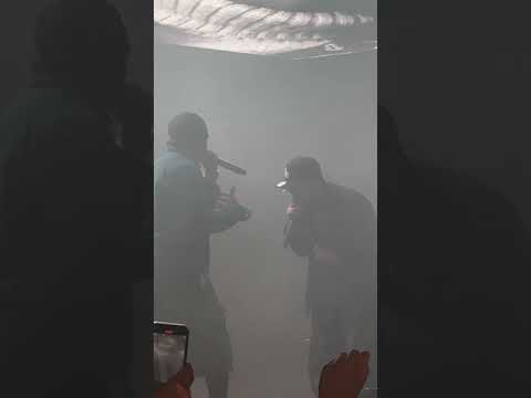 Ski Mask The Slump God Autograph’s a Stokeley record for fan during 11th demintion tour in Hollywood