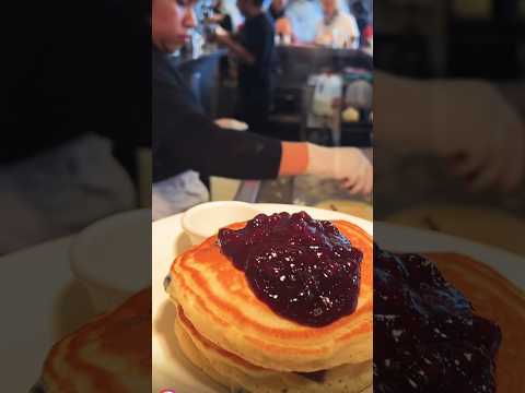 Stunningly Delicious 🤤 Buttery Blueberry Fruit Compote Pancakes #trendingshorts