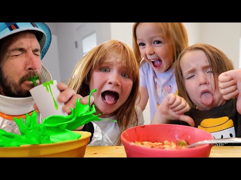 MYSTERY (disgusting) RESTAURANT! Adley Niko & Cora play cafe with Crazy Dads! Rainbow Juice Surprise