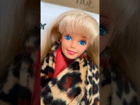 Barbie Coat #barbie #barbiedoll #dollsewing #dollclothes #doll #dollhair #blonde #coat