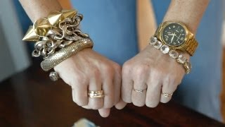 How to Wear Statement Jewelry || KIN STYLE