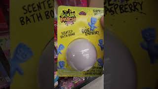 I love Sour Patch Kids Blue Raspberry Bath Bomb #sourpatchkids #bathbomb #shoppinghaul #shorts