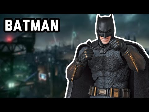 Medicom Toy No. 222 Zack Snyder’s Justice League: Batman Action Figure Review MAFEX