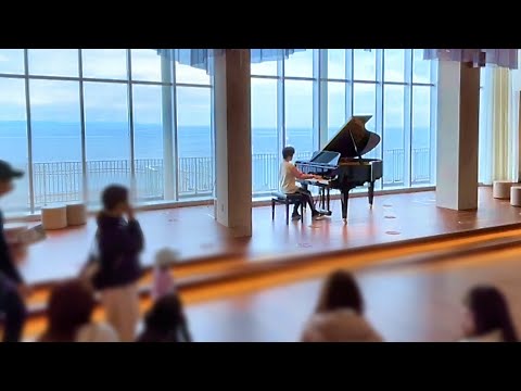 "Haru yo, Koi" (Yuming) on Street Piano with Breathtaking Ocean View