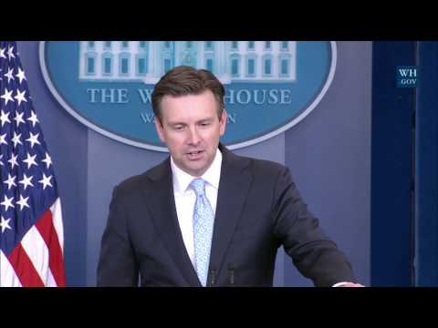 1/4/17: White House Press Briefing