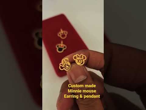 custom made Minnie mouse earring & pendant