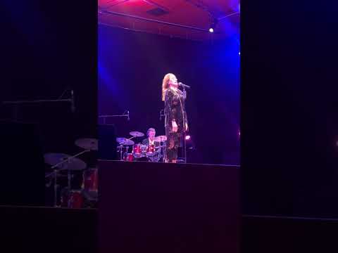 Luz Casal - 18 Años (live @İstanbul)