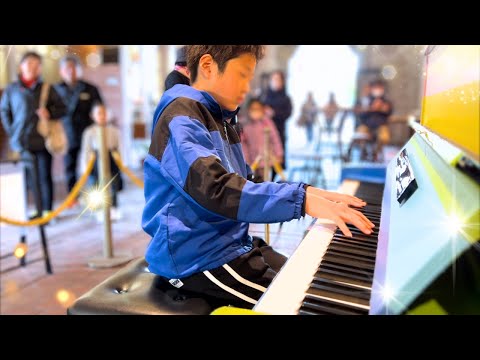 Chopin “Fantaisie-Impromptu “ on the Streets: 11-Year-Old’s Heartfelt Interpretation