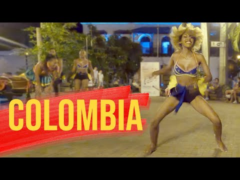 Cartagena Nightlife — Colombia Walking Tour【4K】🇨🇴