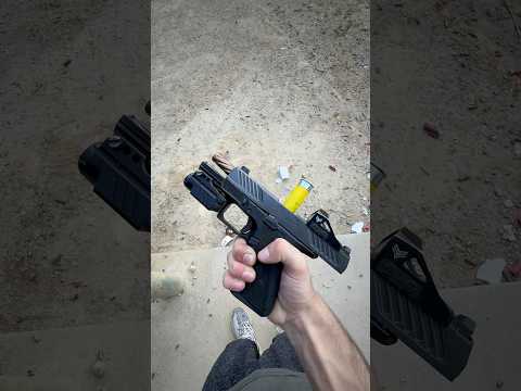 Glock jamming malfunction….  #guns #glock #pistol #gunrange