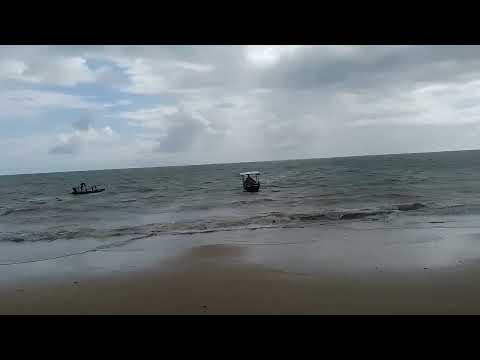 estor mostrando a praia da ilha que vai pra o carro quebrado na barra em Alagoas