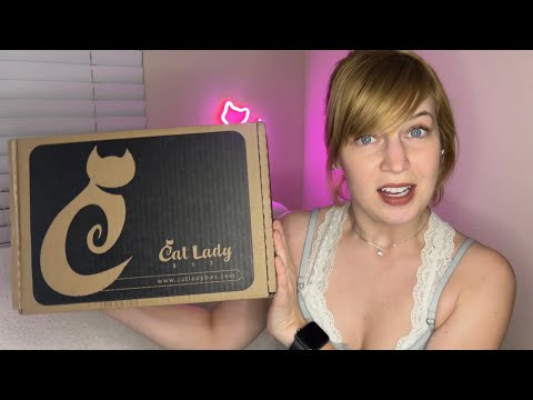 NOVEMBER 2024 Cat Lady Box 📦 what’s in it?