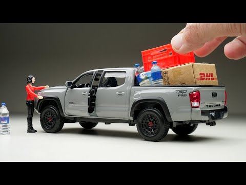 Unboxing of Toyota Tacoma TRD PRO Pickup 1:27 Scale Diecast Model Car