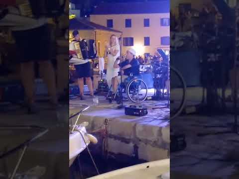 8.3. 2024. Veli Lošinj Dagnjada Nastup s Grupom Fiesta