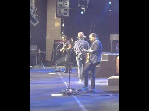 Train & Yacht Rock Revue Play REO Speedwagon Songs for Kevin Cronin & Band