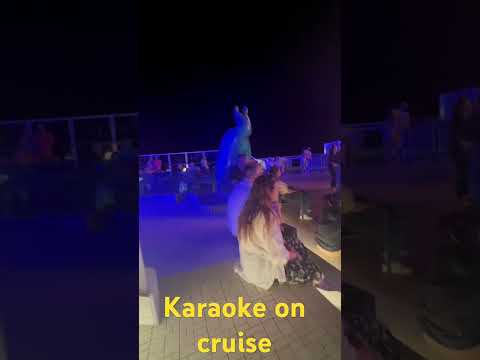 Who’s the best singerrrrr???MSC Seascape #entertainment #msc #cruiseship #fun #cruise#karaoke