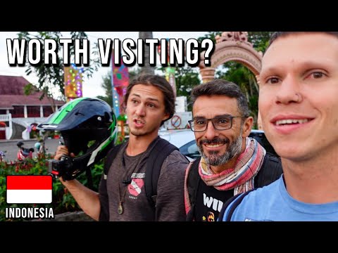 FIRST IMPRESSIONS of PALEMBANG, INDONESIA 🇮🇩  [Episode 10]