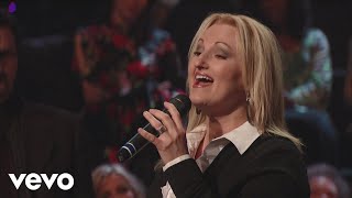 Bill & Gloria Gaither - The Promise [Live] ft. The Martins