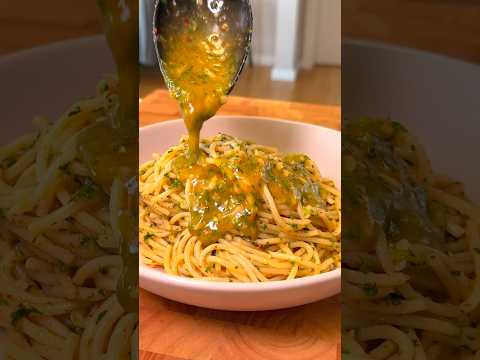 The Best Spaghetti Aglio e Olio Recipe (Easy!)