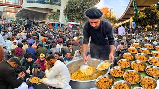 HUGE ROADSIDE IFTAR IN LAHORE | VEGETABLE PULAO,SHARBAT | MASSIVE FREE FOOD DISTRIBUTION IN RAMADAN