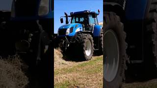 New Holland TVT 170 / Krone BigPack 😎 #tractor #grass #farming #traktor @FlyingPixelsPhotography