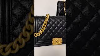 Chanel Chain Bag in Black #chanel #chanelbag #chaneladdict