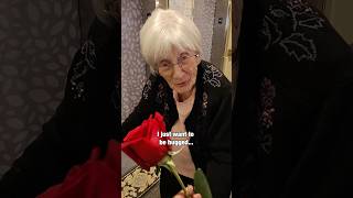 102 yr old gets $1000 roses 🥹❤️